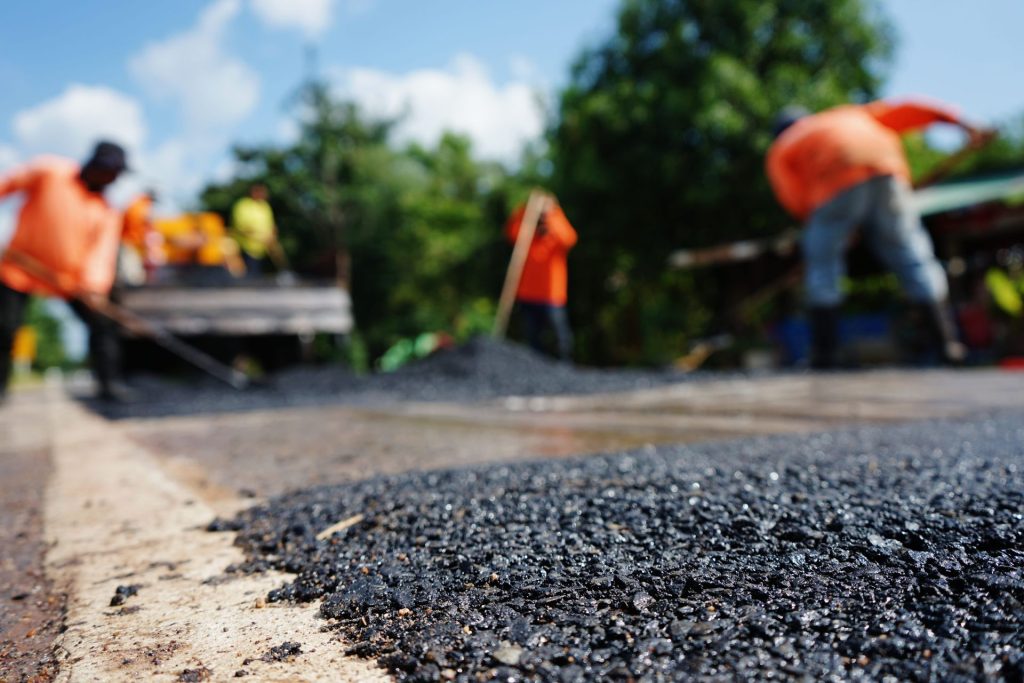 Managing concrete slurry