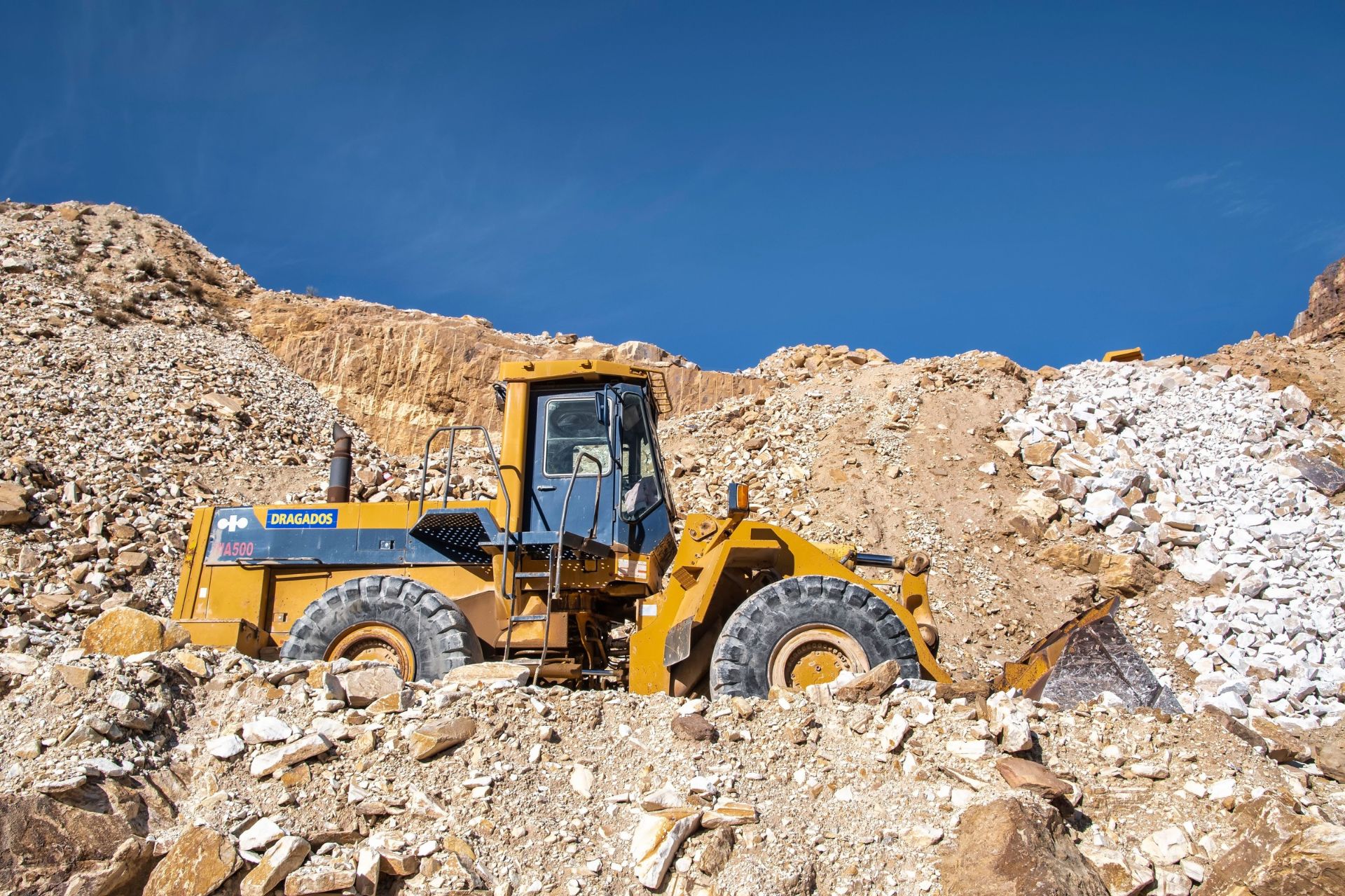 Earthmoving safety on civil sites